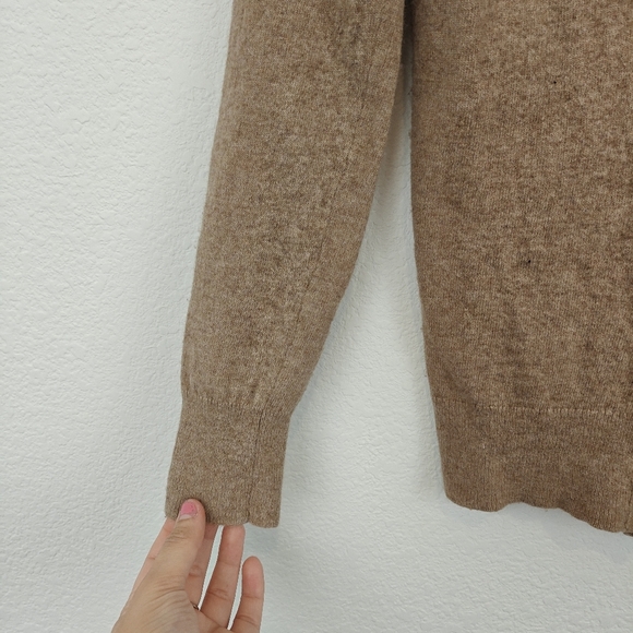 J. Crew Long Sleeve V Neck Button Up Wool Blend Light-Weight Cartigan XS - Picture 4 of 9